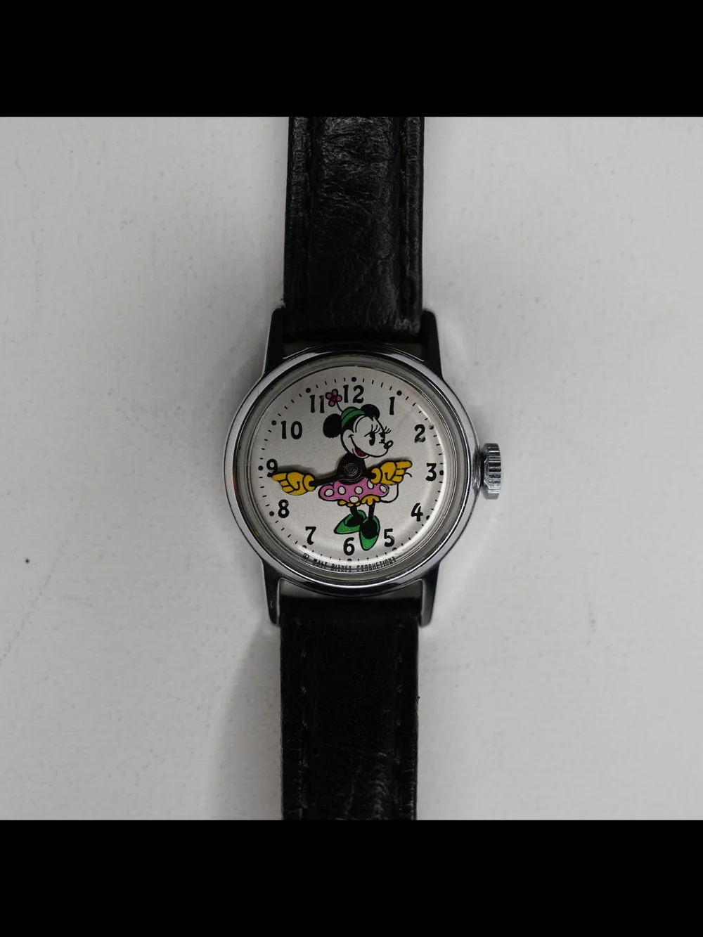 Vintage Disney Minnie Mouse Mechanical Wind-Up Ladies Watch Black Leather Band